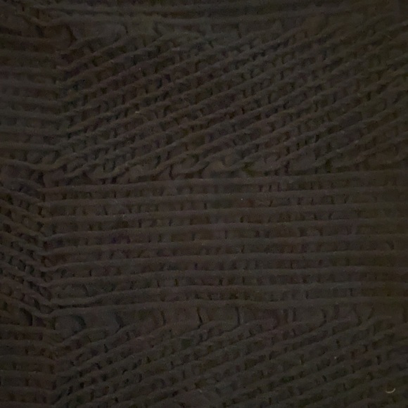 black stretchy textured elastic skirt - Picture 3 of 3